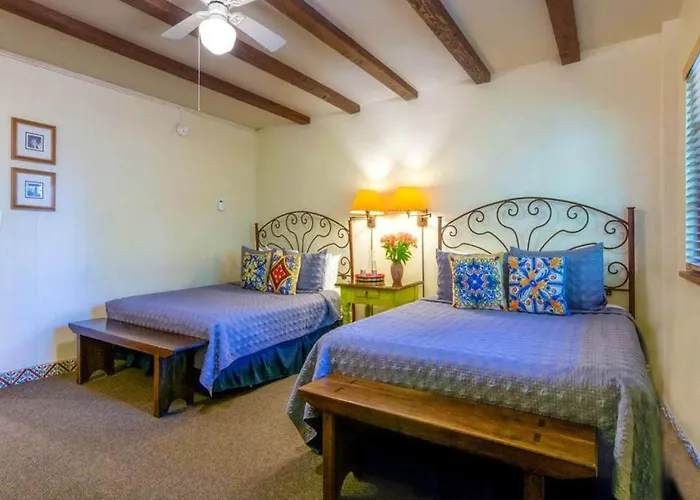 Standard Queen Room